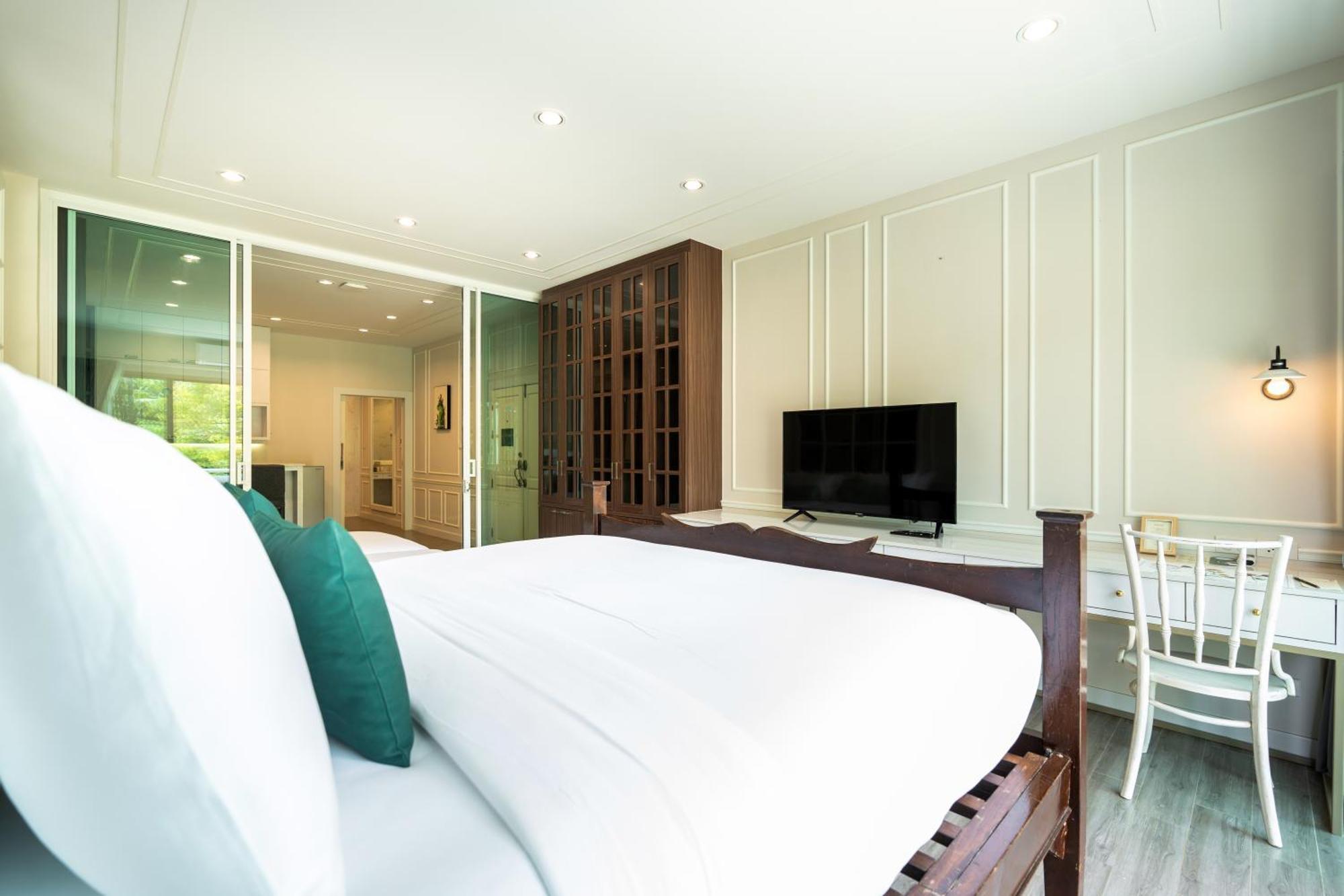 Blu Monkey Pooltara & Pet Friendly 4* Krabi town